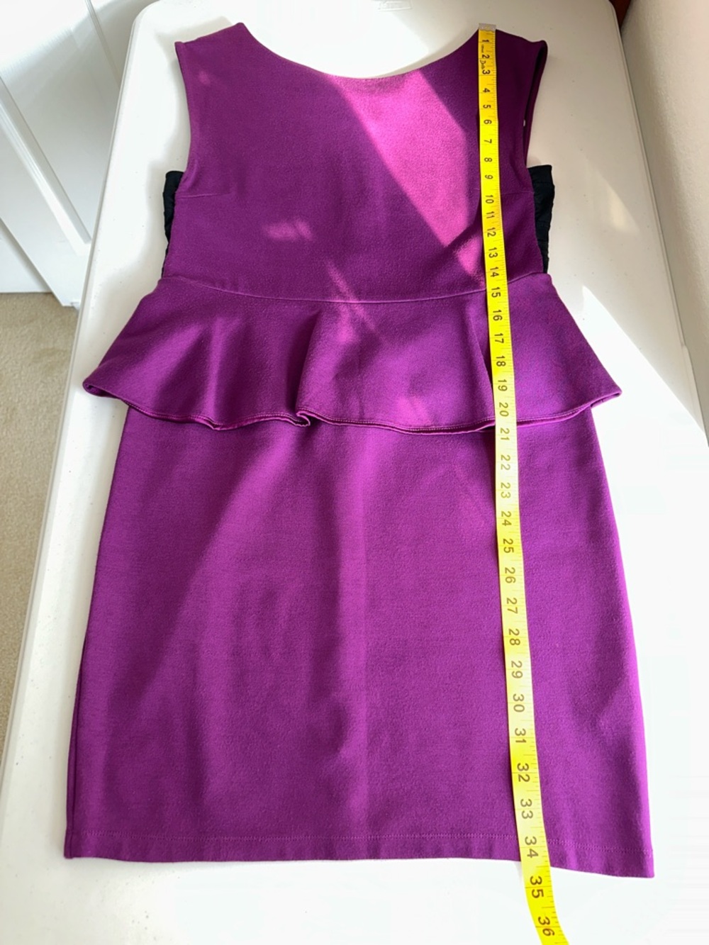 Alice + Olivia Magenta Sheath Dress with Peplum Detail Size 12 - Picture 8 of 12